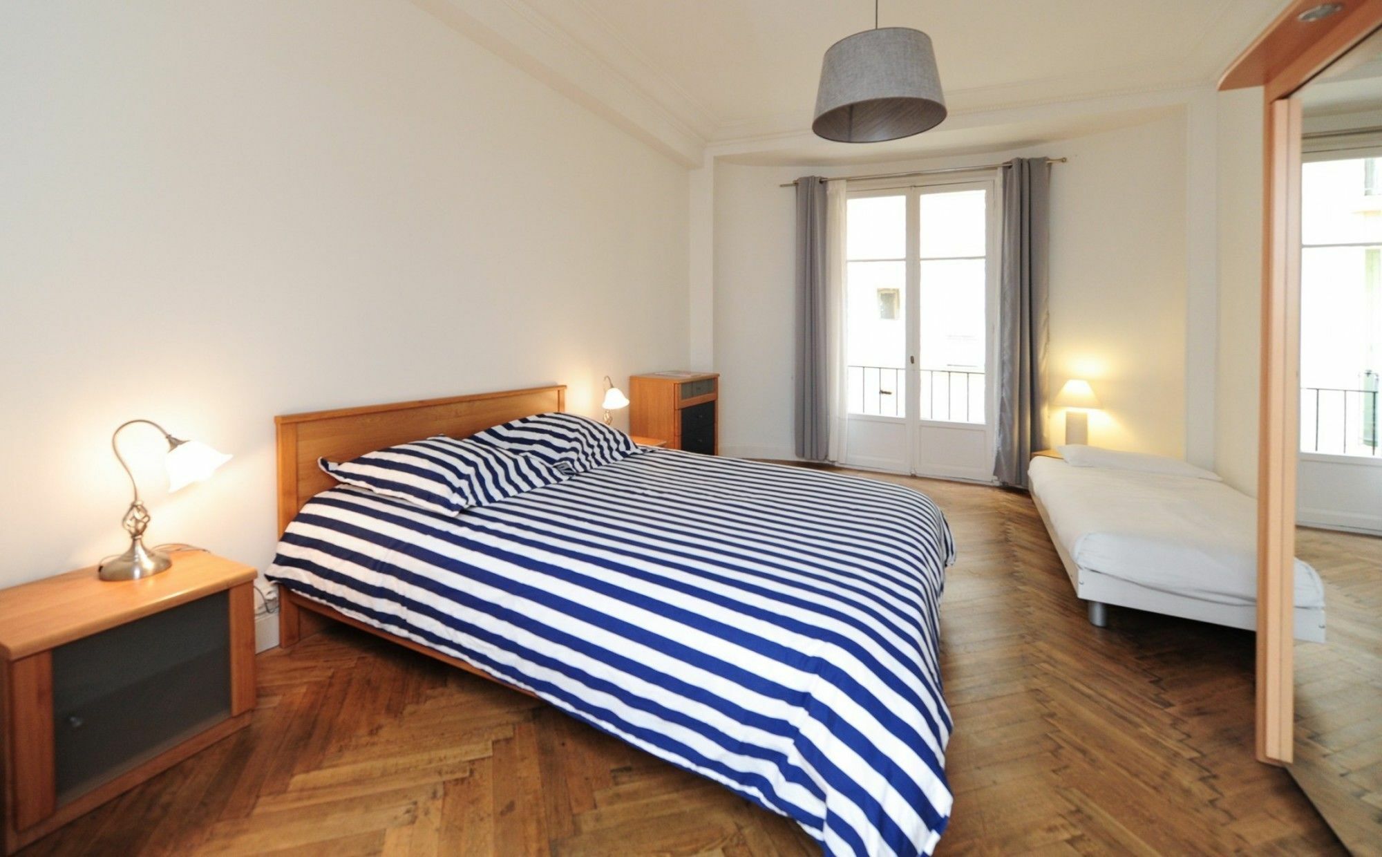 Charme Italien Five Stars Holiday House นีซ ภายนอก รูปภาพ